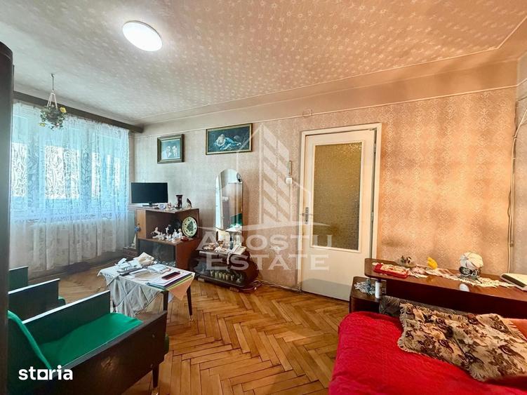 Apartament cu 2 camere decomandat în Circumvalațiunii