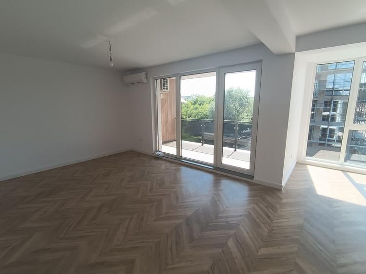 Apartament cu 3 camere în Rediu