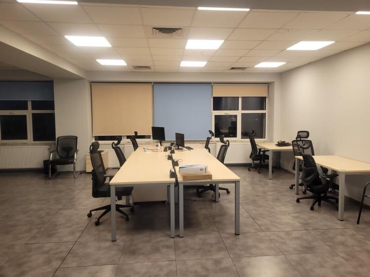 Spațiu comercial, de 500 mp, în Central