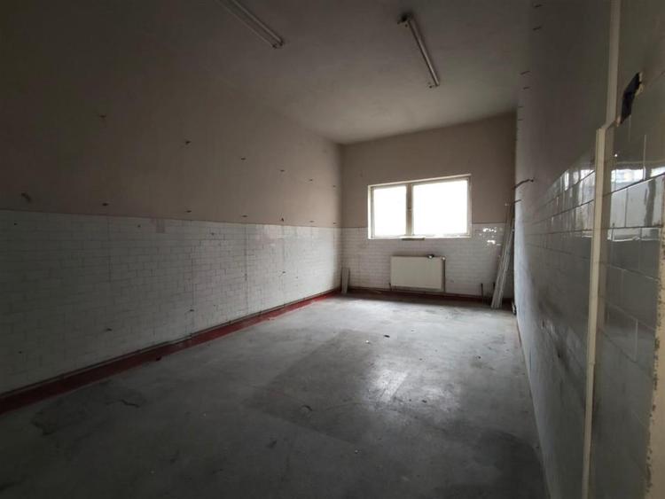 Spațiu comercial, de 120 mp, în Central