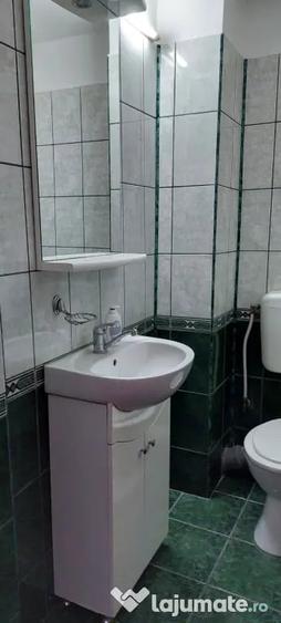 Apartament cu 3 camere decomandat în Nicolae Titulescu