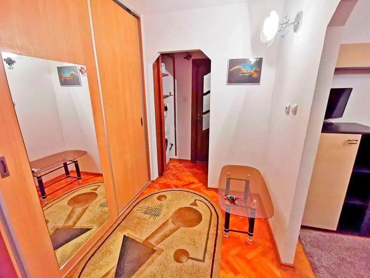 Apartament cu 2 camere decomandat în Soarelui
