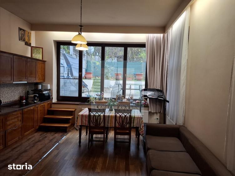 Apartament cu 4 camere în Centrul Istoric