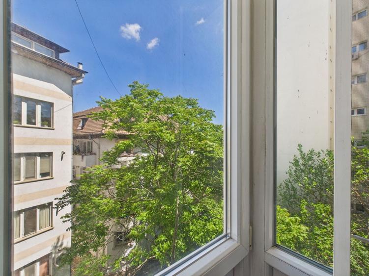 Apartament cu 2 camere decomandat în Dorobanți
