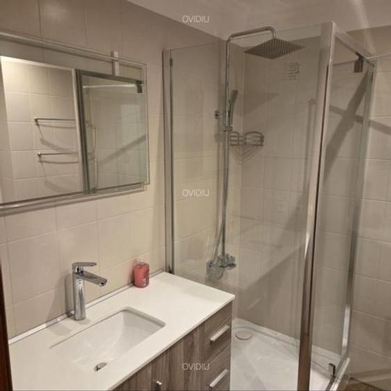 Apartament cu 3 camere decomandat, mobilat în Primăverii