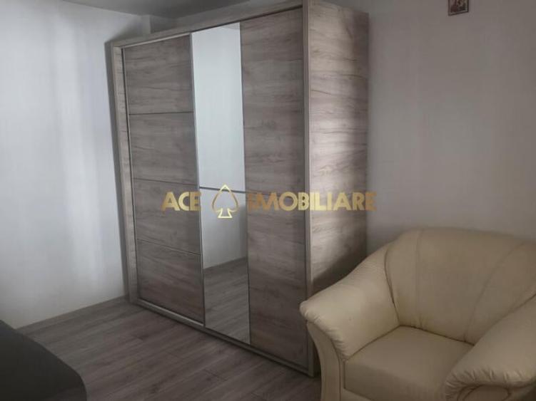 Casă individuală cu 4 camere cu Canalizare în Colentina