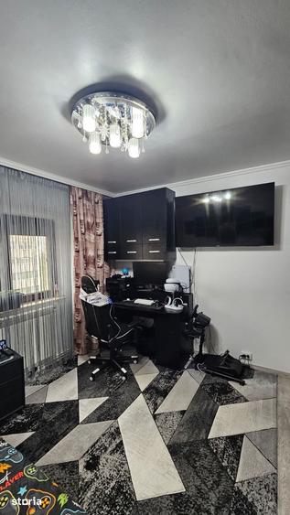 Apartament cu 3 camere decomandat în Coiciu