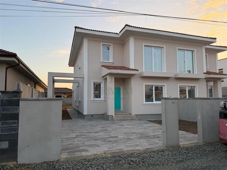 Duplex cu 5 camere cu Teren 300 Mp în Moșnița Nouă