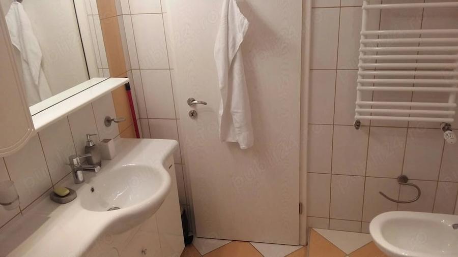 Apartament cu 2 camere semidecomandat, mobilat în Central