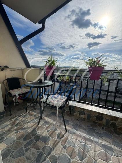 Apartament cu 3 camere semidecomandat, mobilat în Florești