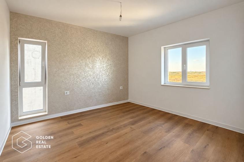 Duplex cu 4 camere cu Canalizare în Săcălaz