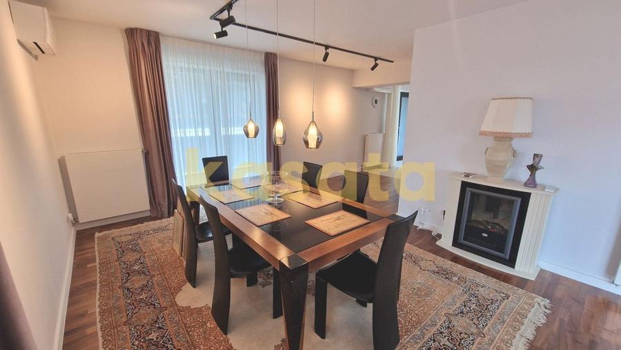Apartament cu 4 camere semidecomandat în Sisești
