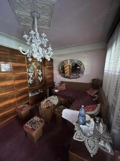 Casă cu 3 camere în Aleșd