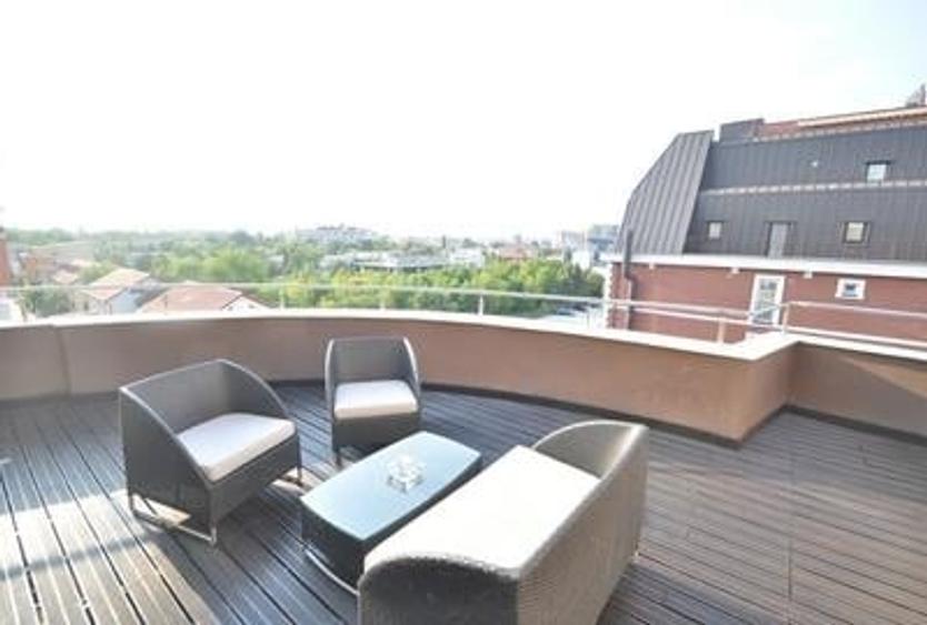 Apartament cu 3 camere decomandat, mobilat în Herăstrău