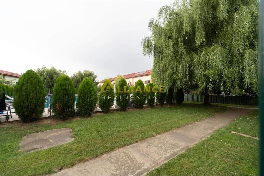Casă cu 4 camere cu Piscina în Central