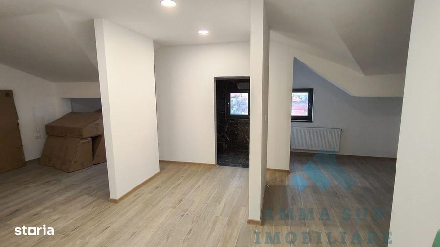 Casă cu 4 camere în Apărătorii Patriei