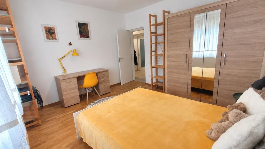 Apartament cu 3 camere decomandat, mobilat în Europa
