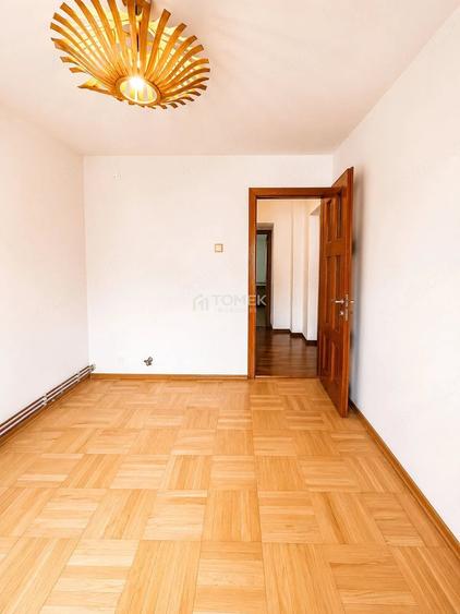 Apartament cu 4 camere decomandat în Scriitorilor