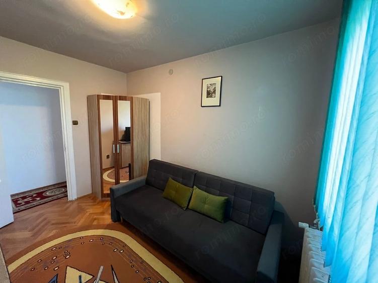 Apartament cu 3 camere semidecomandat în Olimpia-Stadion