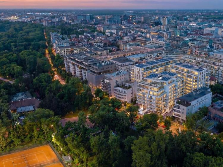 Apartament cu 3 camere decomandat în Nordului