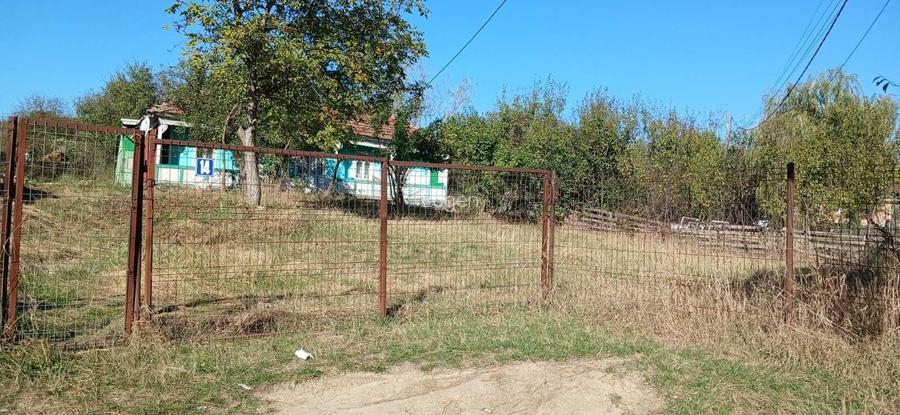 Teren 3468 mp, Comuna Barnova , sat Cercu + Casa inclusa in pret