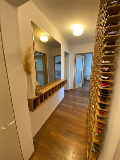 Apartament cu 3 camere decomandat în Decebal