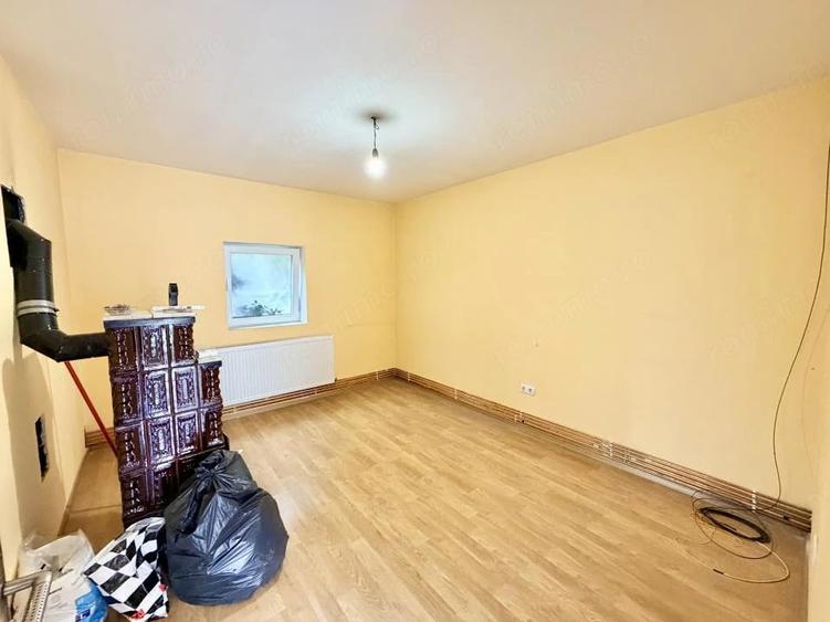 Casă cu 2 camere cu Teren 379 Mp în Moșnița Nouă