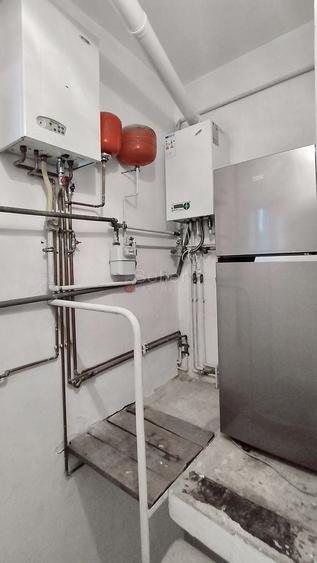 Apartament cu 3 camere semidecomandat, mobilat în Florilor
