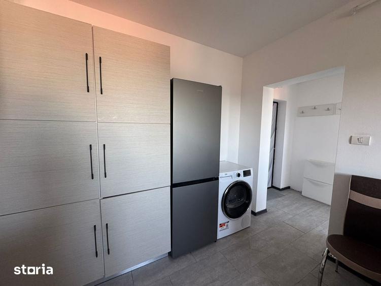 Apartament cu 3 camere decomandat în Sud