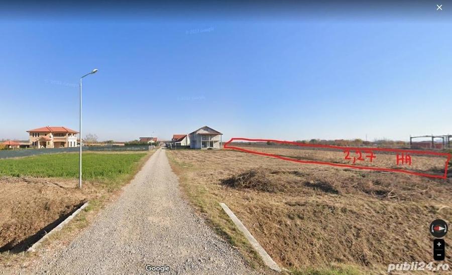 Teren de 22700 mp, în Lazuri