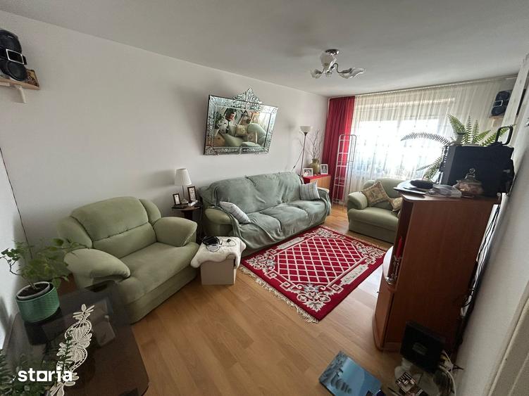 Apartament cu 3 camere decomandat în Rahova