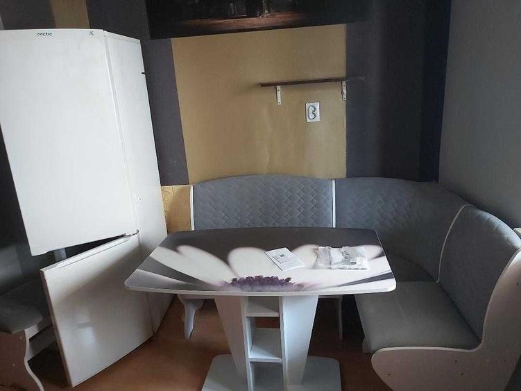 Apartament cu 3 camere semidecomandat în Rogerius