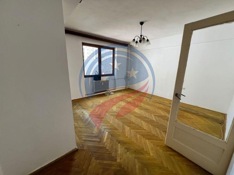 Apartament cu 2 camere semidecomandat în Ultracentral