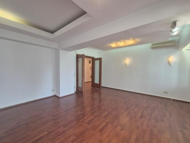 Apartament cu 4 camere decomandat, mobilat în Aviației