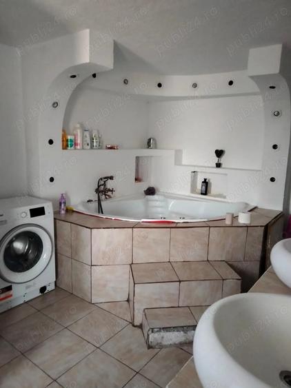 Casă cu 5 camere cu Teren 550 Mp în Colentina