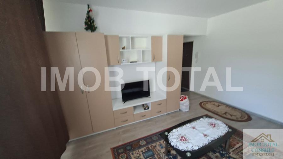Garsonieră decomandată în Trivale