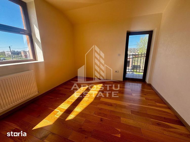 Casă cu 5 camere cu Canalizare în Ghiroda