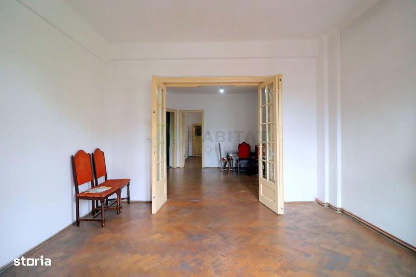 Apartament cu 3 camere în Centrul Civic