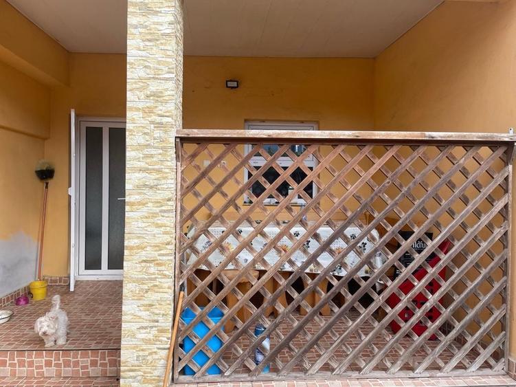 Casă cu 4 camere în E3