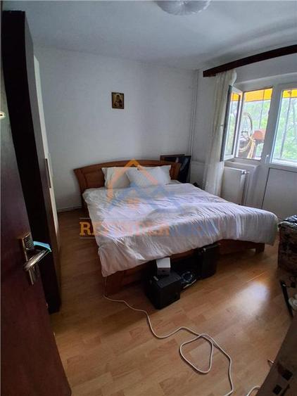 Apartament cu 3 camere decomandat, mobilat în Militari