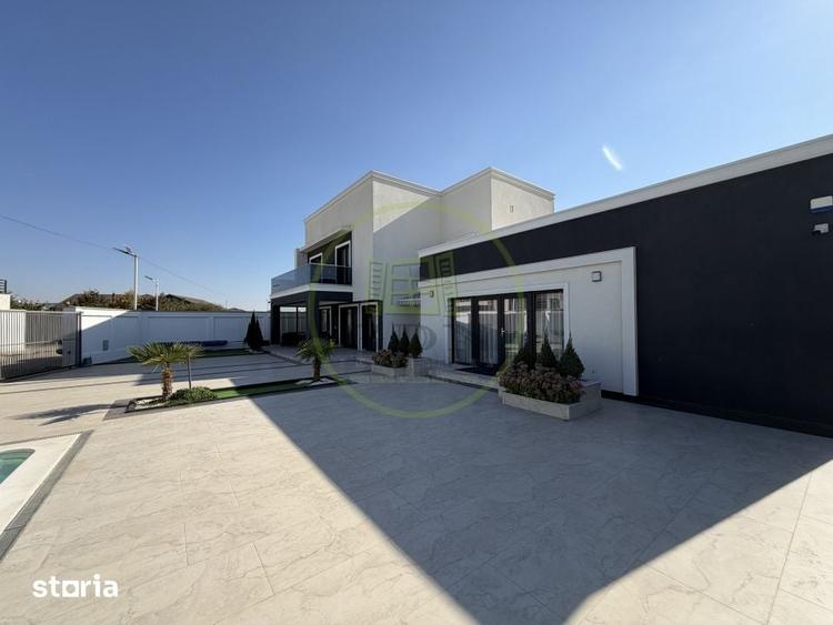 Casă cu 5 camere cu Teren 558 Mp în Malu Mare
