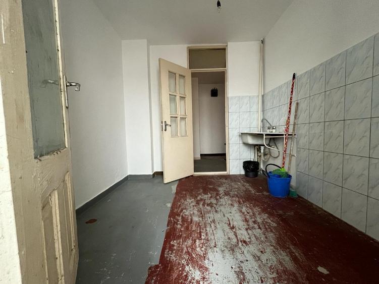 Apartament cu 2 camere decomandat în Spitalului