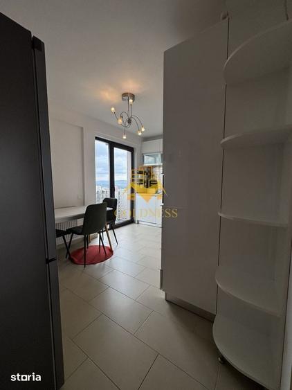 Apartament cu 3 camere semidecomandat, mobilat în Europa