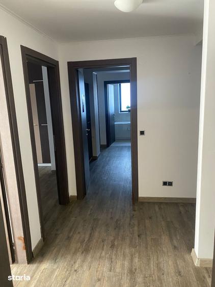 Apartament cu 4 camere în Central