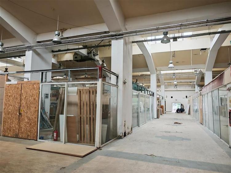 Spațiu comercial, de 300 mp, în Ghencea