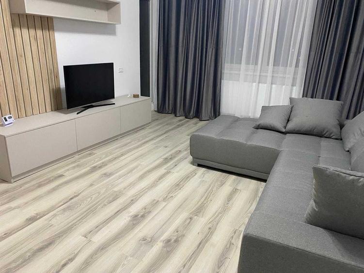 Apartament cu 2 camere decomandat în Est