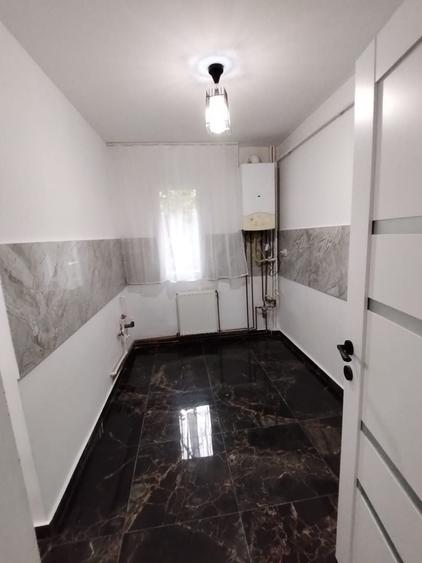 Apartament cu 3 camere decomandat în Tătărași