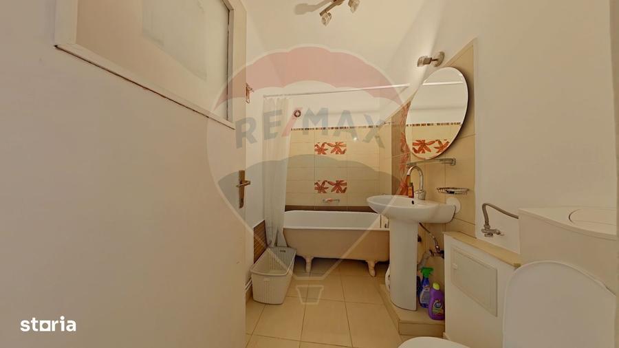 2 camere, Horea, Facultatea de Litere - 6