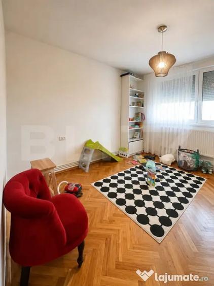 Apartament cu 3 camere decomandat în Punctele Cardinale