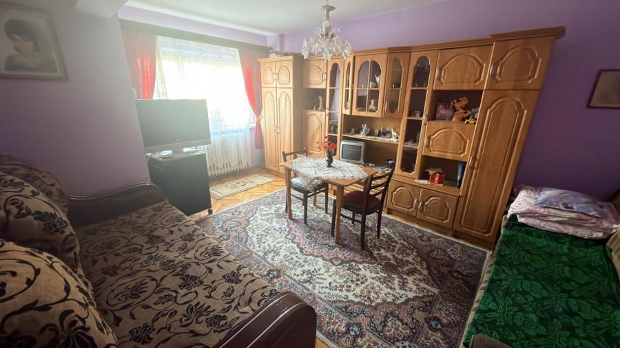 Apartament cu 2 camere decomandat în Vasile Aaron